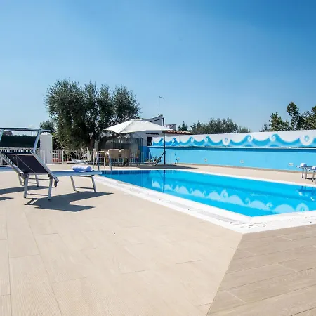 فيلة Fumarola Sleeps 8 Pool Air Con Wifi *