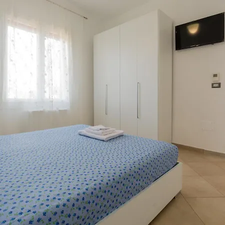 Fumarola Sleeps 8 Pool Air Con Wifi فيلة